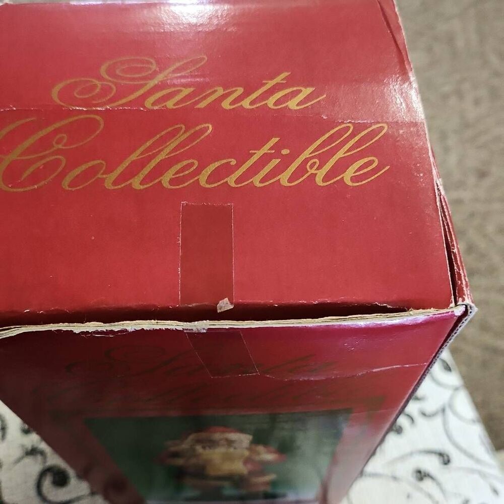 Windsor Collection Santa Collectible - Picture 8 of 8